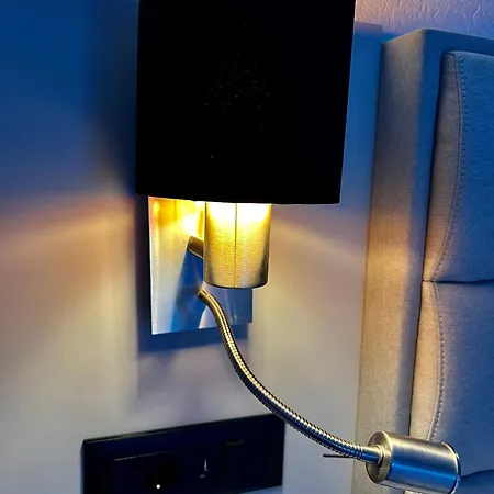 Ec Apartment *